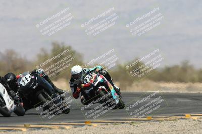 media/Apr-20-2025-CVMA (Sun) [[39090e8767]]/Race 11-500-350 Supersport (Holeshot)/